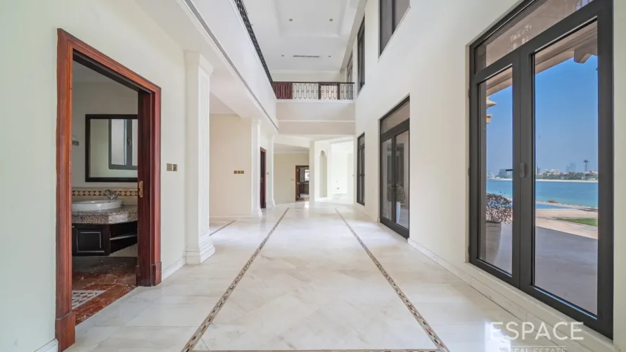 Villa de 6 chambres à Palm Jumeirah, UAE No. 2033 № 17