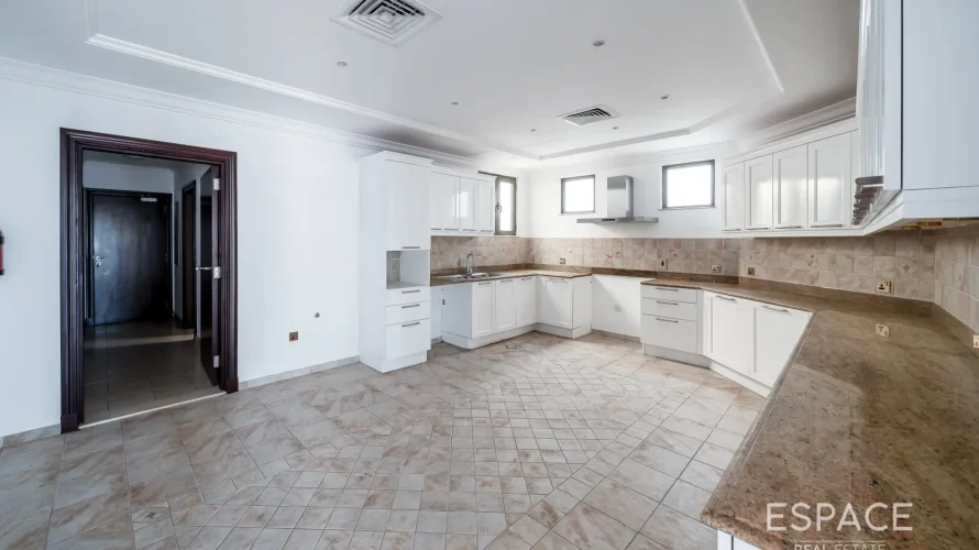 Villa de 4 chambres à Palm Jumeirah, UAE No. 2040 № 11