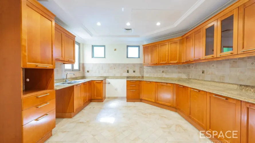 Villa de 4 chambres à Palm Jumeirah, UAE No. 2046 № 15