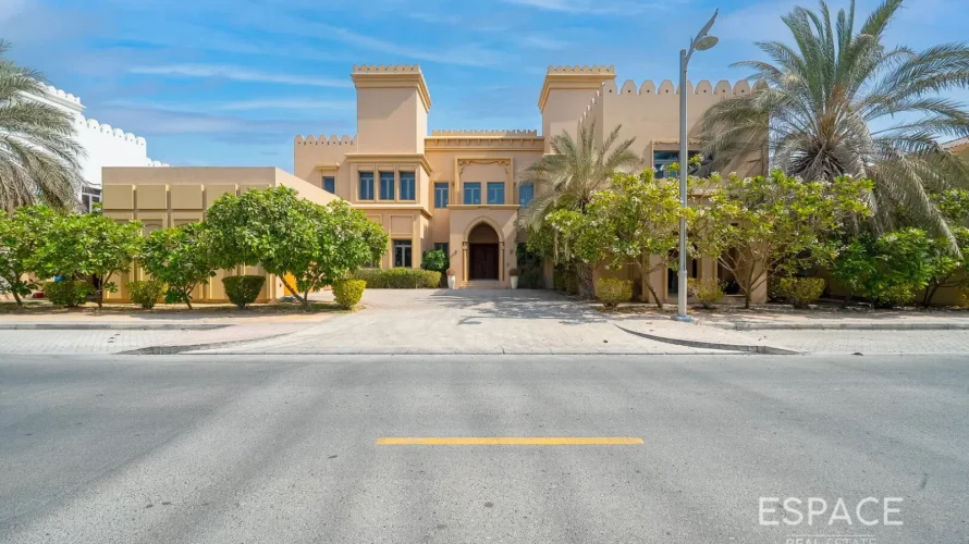 Villa de 6 chambres à Palm Jumeirah, UAE No. 2033 № 19
