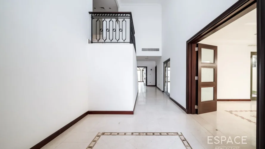 Villa de 4 chambres à Palm Jumeirah, UAE No. 2040 № 14