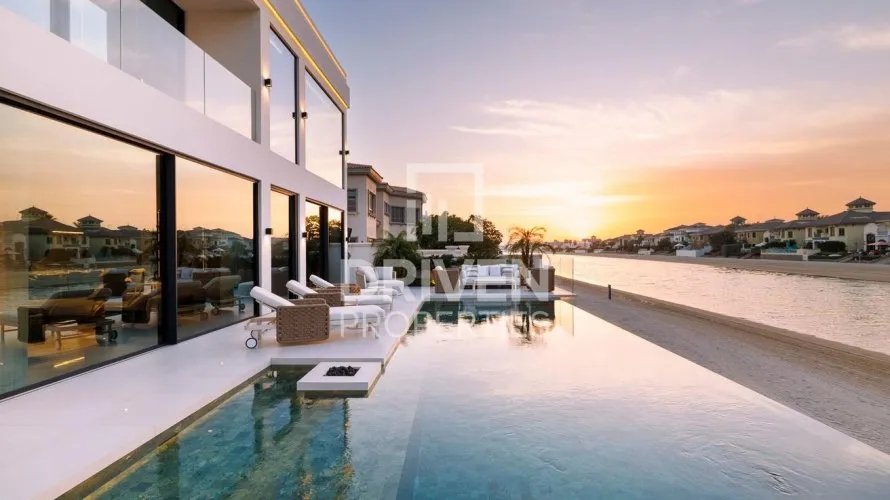Villa de 5 chambres à Garden Homes, UAE No. 2153 № 1