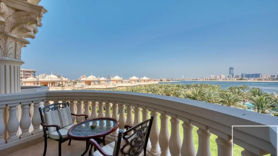 Appartement de Studio à The Crescent, UAE No. 2351 № 3