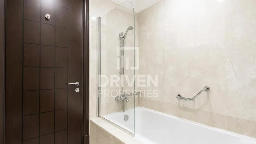 Appartement de 2 chambres à The Crescent, UAE No. 2155 № 15