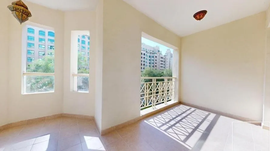 Appartement de 2 chambres à Shoreline Apartments, UAE No. 2421 № 3