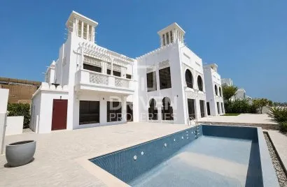 Villa de 5 chambres à Signature Villas, UAE No. 2754