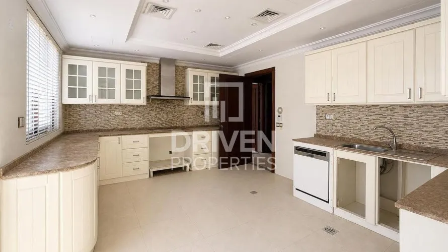 Villa de 5 chambres à Signature Villas, UAE No. 2752 № 4