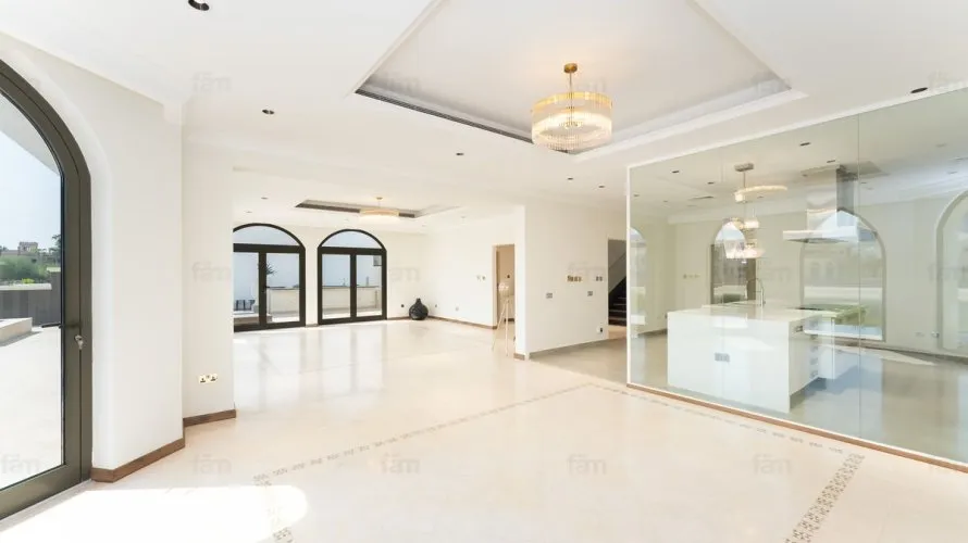 Villa de 4 chambres à Palm Jumeirah, UAE No. 2809 № 1