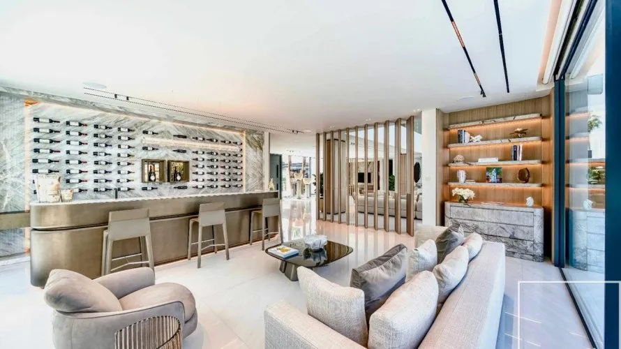 Villa de 6 chambres à Signature Villas, UAE No. 2730 № 3