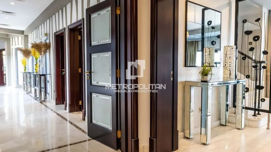 Вилла с 6 спальнями в  Signature Villas, Пальма Джумейра, Дубай, ОАЭ №969 № 14