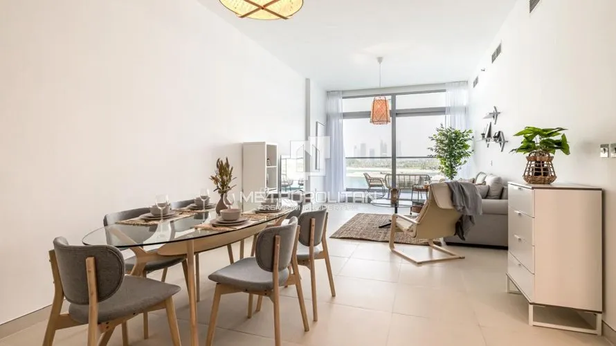 Квартира с 2 спальнями в  Azure Residences, Пальма Джумейра, Дубай, ОАЭ №464 № 1