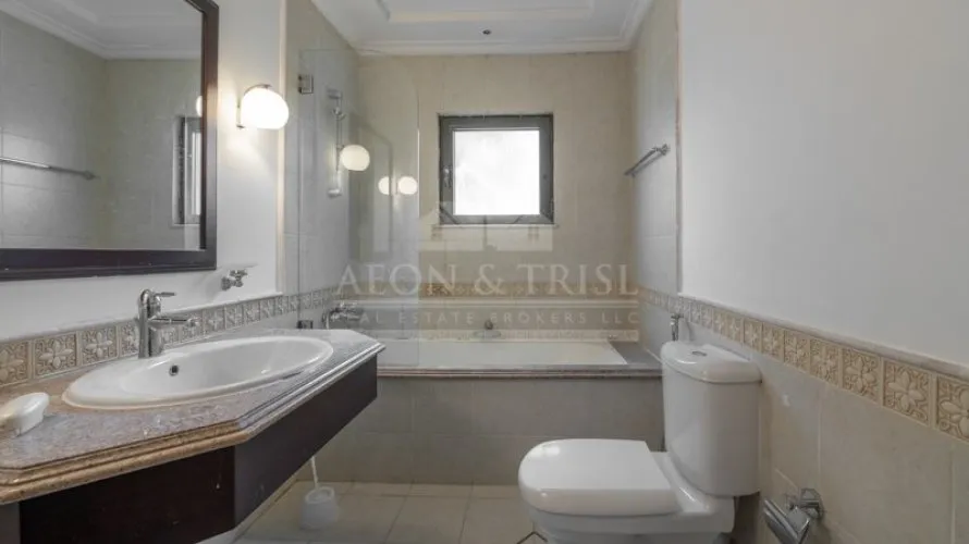 Вилла с 4 спальнями в  Canal Cove Villas, Пальма Джумейра, Дубай, ОАЭ №823 № 2