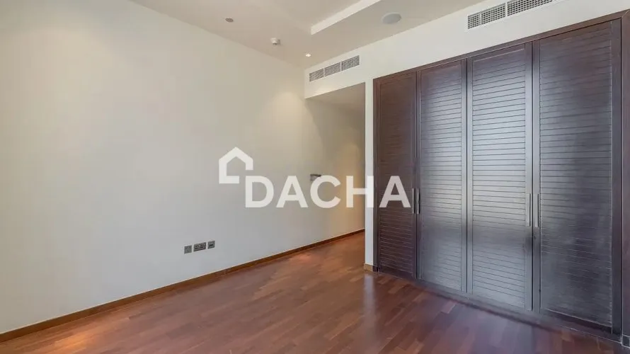 Квартира с 3 спальнями в Tiara Residences, Пальма Джумейра, Дубай, ОАЭ №2561