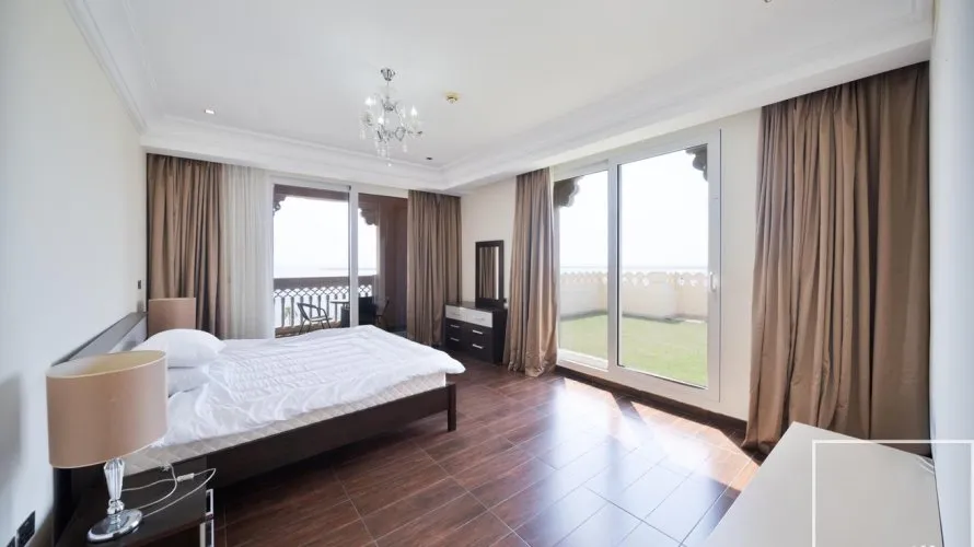 2 bedrooms apartment for sale , Palm Jumeirah, Dubai, UAE No. 1131