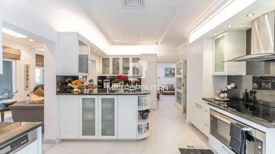 3 bedrooms villa for sale , Palm Jumeirah, Dubai, UAE No. 441 № 6