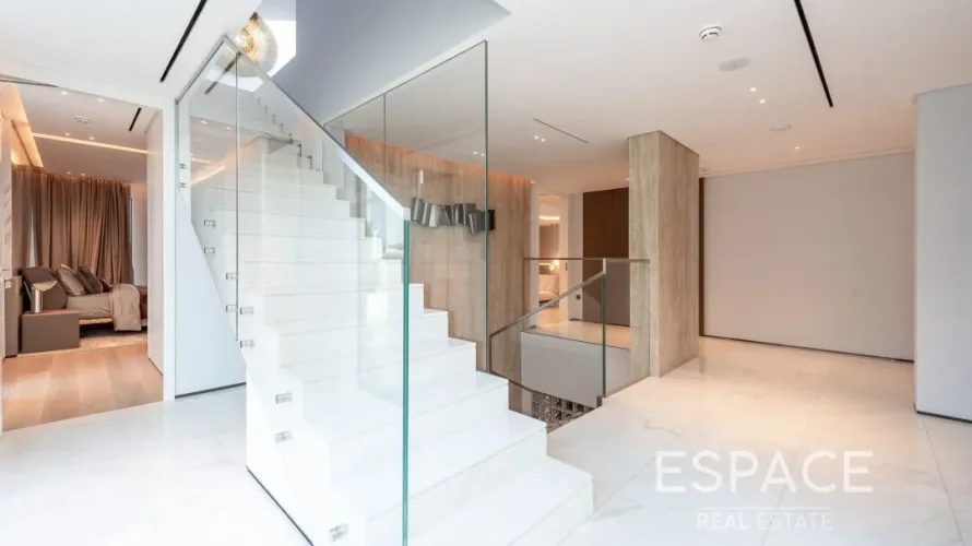 5 bedrooms villa for sale , Palm Jumeirah, Dubai, UAE No. 890 № 8