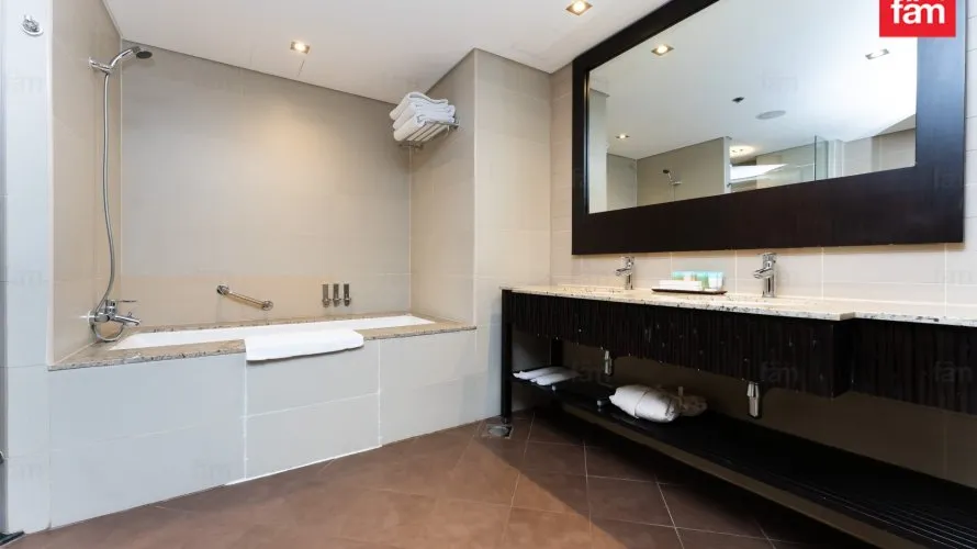 2 bedrooms apartment for sale , Palm Jumeirah, Dubai, UAE No. 1080 № 2