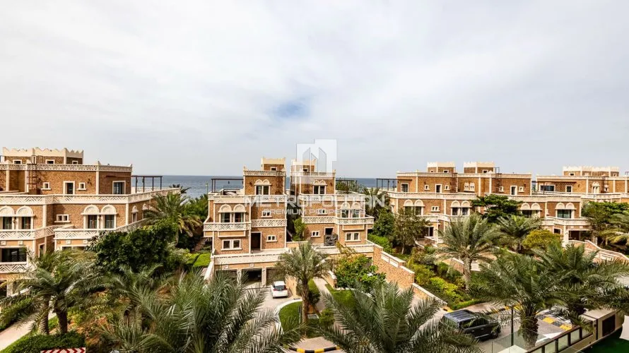 3 bedrooms apartment for sale , Palm Jumeirah, Dubai, UAE No. 463 № 10