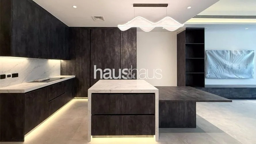 4 bedrooms townhouse for sale , Golden Mile, Palm Jumeirah, Dubai, UAE No. 580