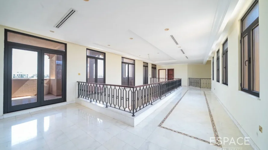 6 bedrooms villa for sale , Palm Jumeirah, Dubai, UAE No. 881 № 8