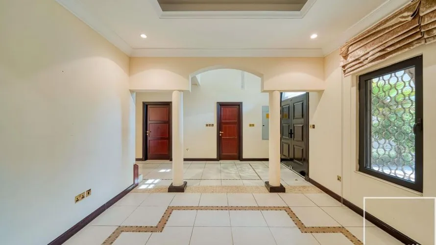 4 bedrooms villa for sale , Palm Jumeirah, Dubai, UAE No. 1104 № 8