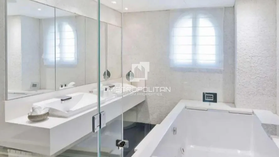 5 bedrooms villa for sale , Signature Villas, Palm Jumeirah, Dubai, UAE No. 359 № 12