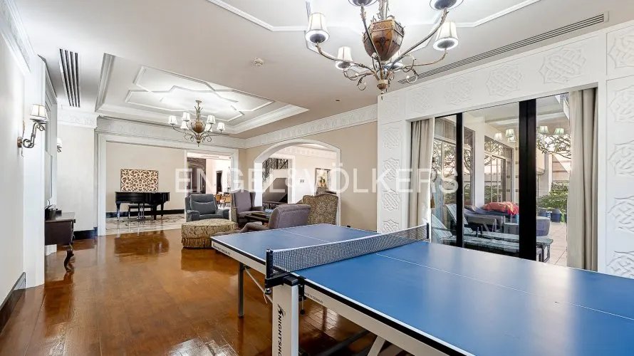 5 bedrooms villa for sale , Palm Jumeirah, Dubai, UAE No. 1340 № 9