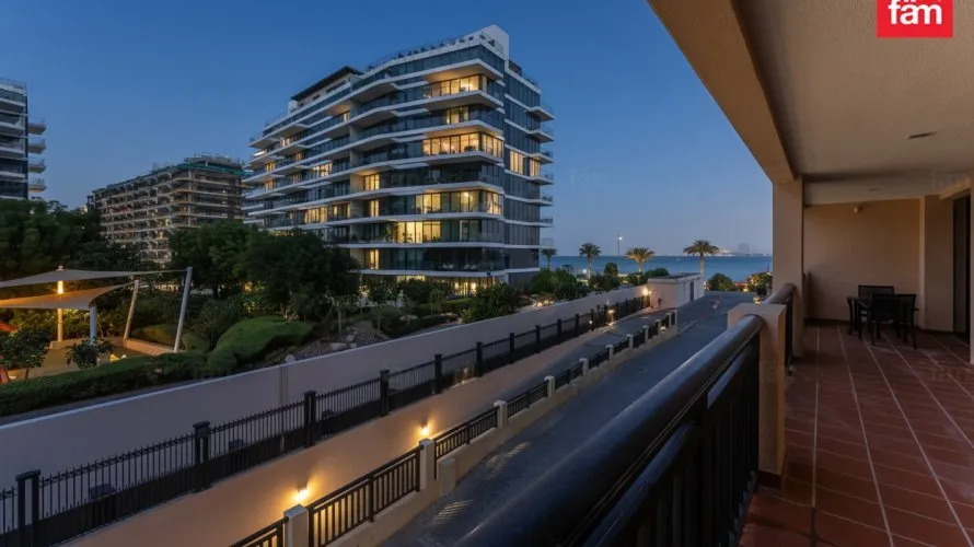 2 bedrooms apartment for sale , Palm Jumeirah, Dubai, UAE No. 1081 № 1