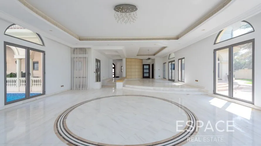 5 bedrooms villa for sale , Palm Jumeirah, Dubai, UAE No. 882 № 2
