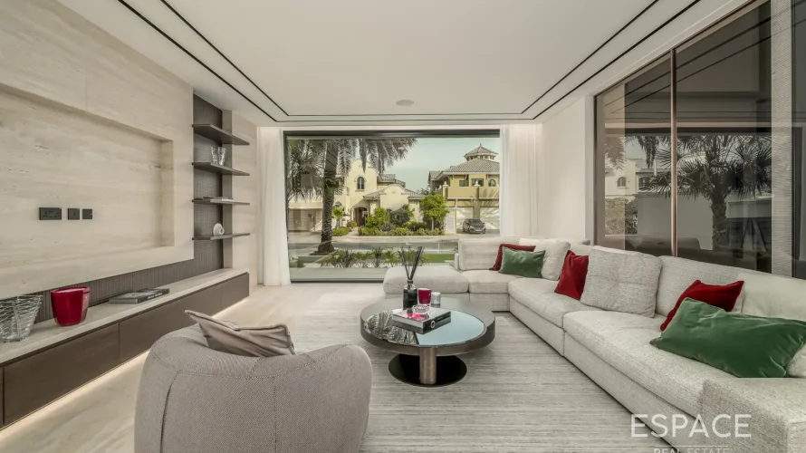 5 bedrooms villa for sale , Palm Jumeirah, Dubai, UAE No. 891 № 2