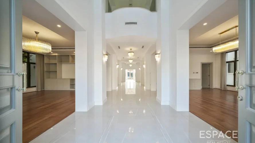 5 bedrooms villa for sale , Palm Jumeirah, Dubai, UAE No. 883 № 2