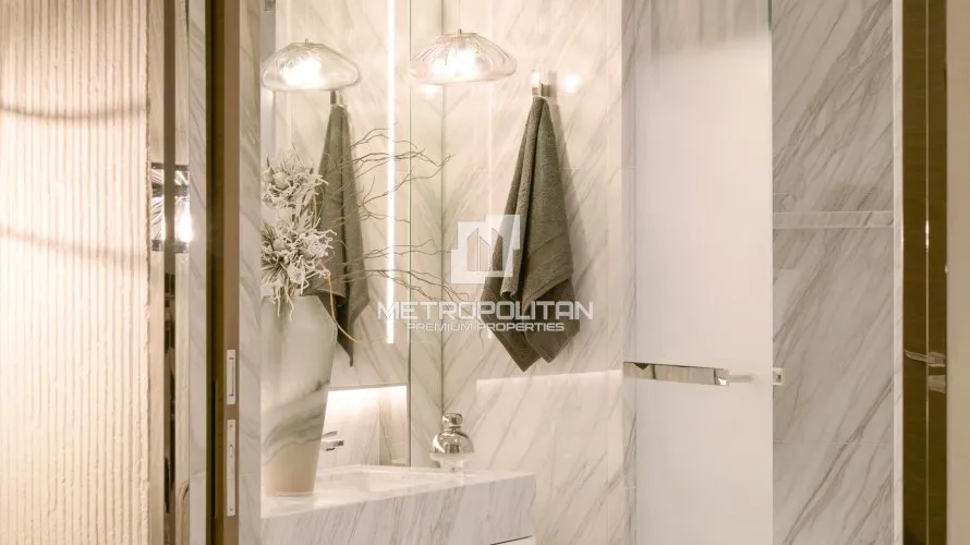 2 bedrooms apartment for sale , Palm Jumeirah, Dubai, UAE No. 330 № 13