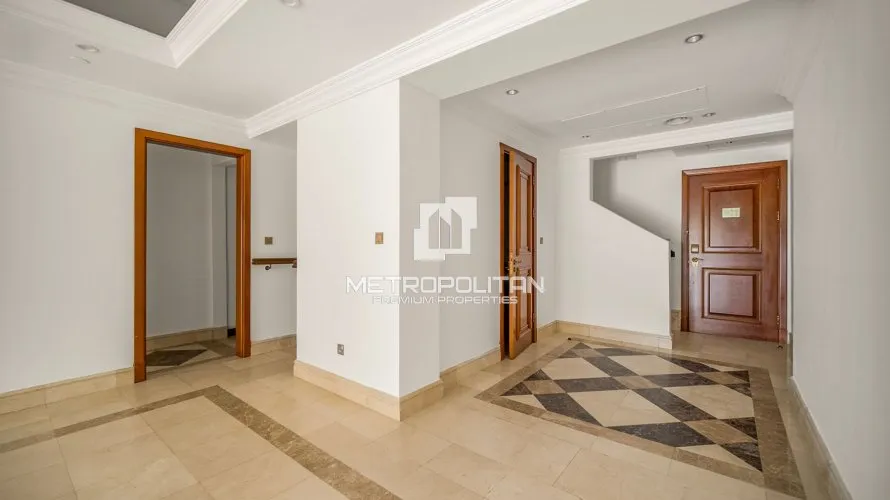 3 bedrooms townhouse for sale , Palm Jumeirah, Dubai, UAE No. 454 № 6