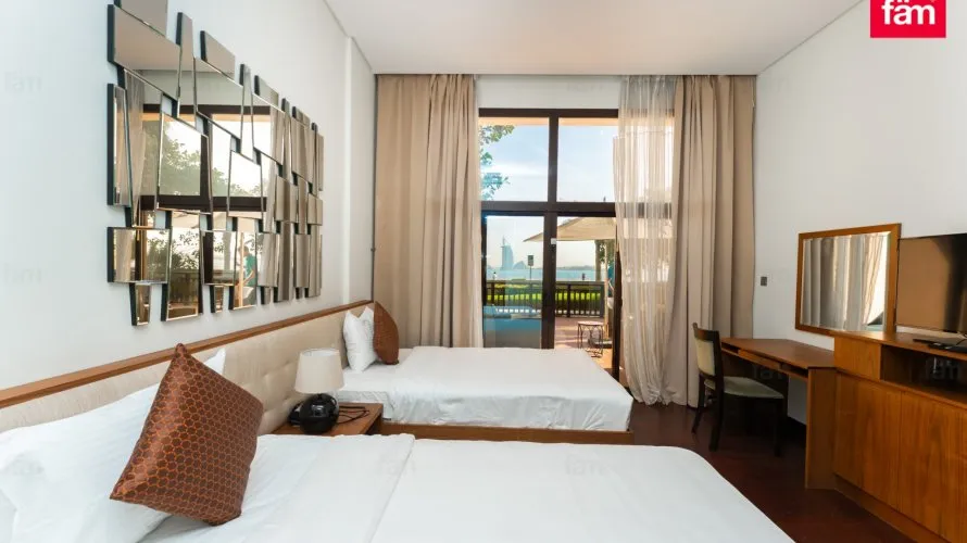 2 bedrooms apartment for sale , Palm Jumeirah, Dubai, UAE No. 1194 № 1