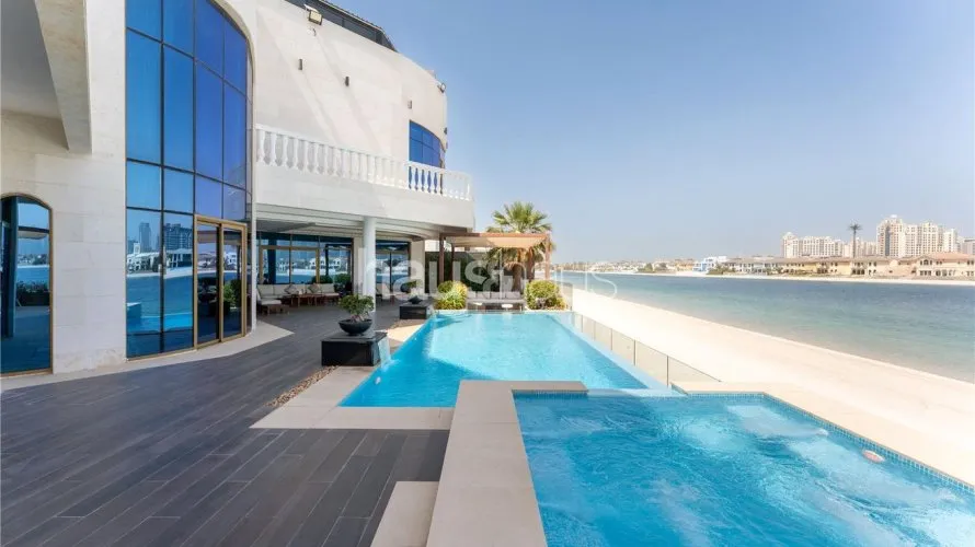 7 bedrooms villa for sale , Palm Jumeirah, Dubai, UAE No. 577 № 1