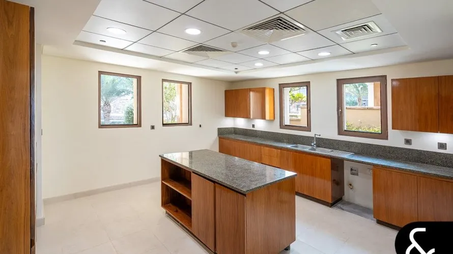 5 bedrooms villa for sale , Kingdom of Sheba, Palm Jumeirah, Dubai, UAE No. 1060 № 14