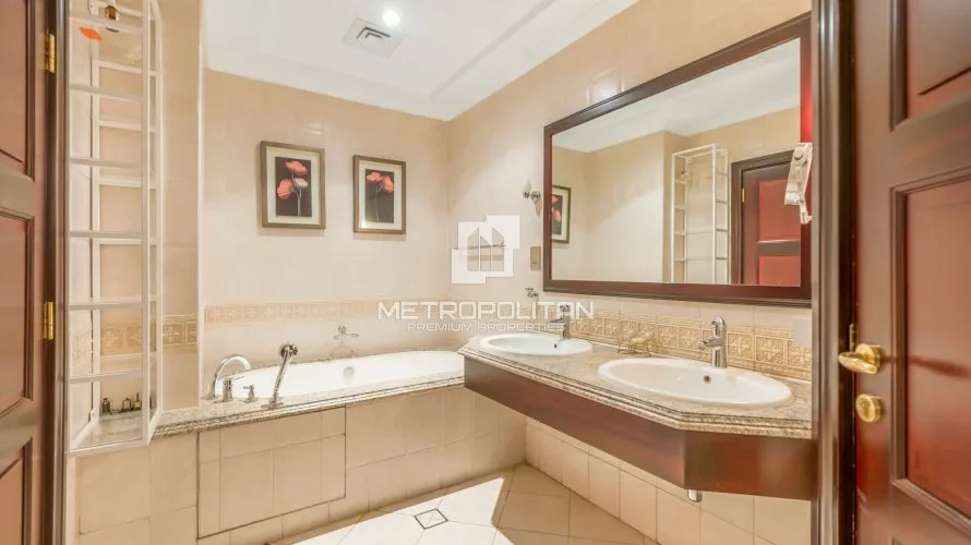 4 bedrooms villa for sale , Palm Jumeirah, Dubai, UAE No. 977 № 26