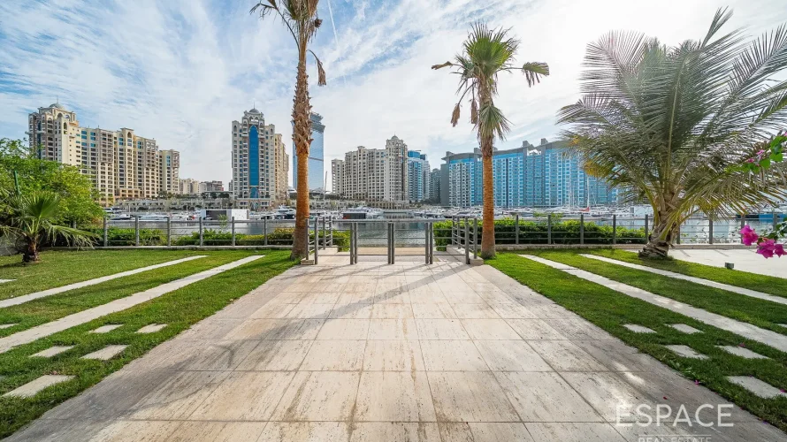 6 bedrooms villa for sale , Palm Jumeirah, Dubai, UAE No. 1093 № 11