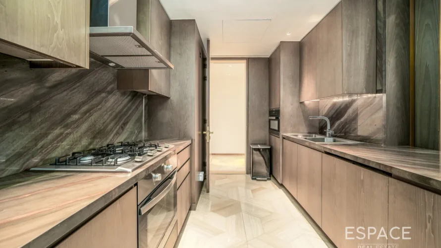 2 bedrooms apartment for sale , Palm Jumeirah, Dubai, UAE No. 877 № 10