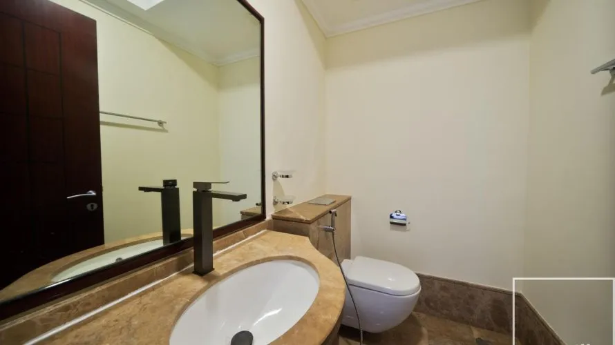 2 bedrooms apartment for sale , Palm Jumeirah, Dubai, UAE No. 1131 № 7