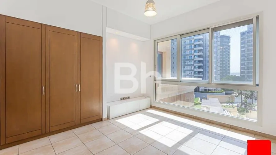 2 bedrooms apartment for sale , Palm Jumeirah, Dubai, UAE No. 767 № 2