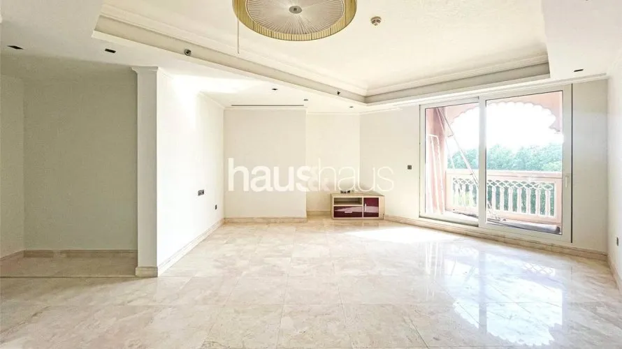 2 bedrooms apartment for sale , Palm Jumeirah, Dubai, UAE No. 566 № 5