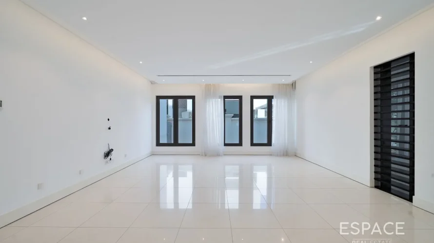 6 bedrooms villa for sale , Palm Jumeirah, Dubai, UAE No. 1093 № 3