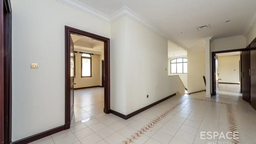 4 bedrooms villa for sale , Palm Jumeirah, Dubai, UAE No. 871 № 11