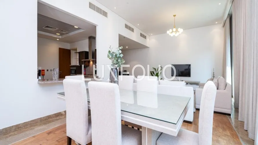 2 bedrooms apartment for sale , The Crescent, Palm Jumeirah, Dubai, UAE No. 620 № 1