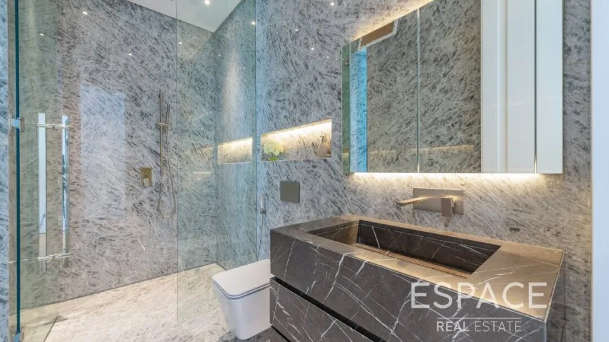 5 bedrooms villa for sale , Palm Jumeirah, Dubai, UAE No. 888 № 17