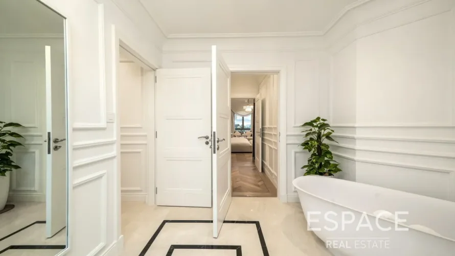 4 bedrooms villa for sale , Palm Jumeirah, Dubai, UAE No. 884 № 13