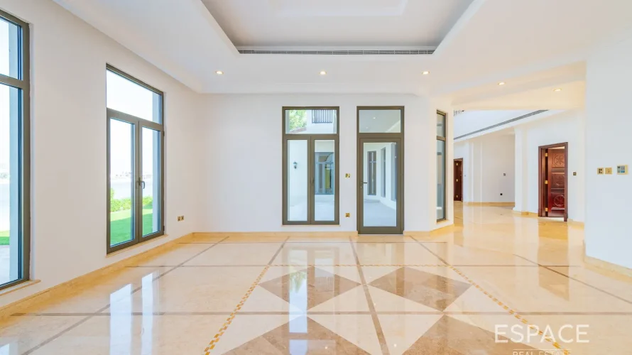 6 bedrooms villa for sale , Palm Jumeirah, Dubai, UAE No. 880 № 1