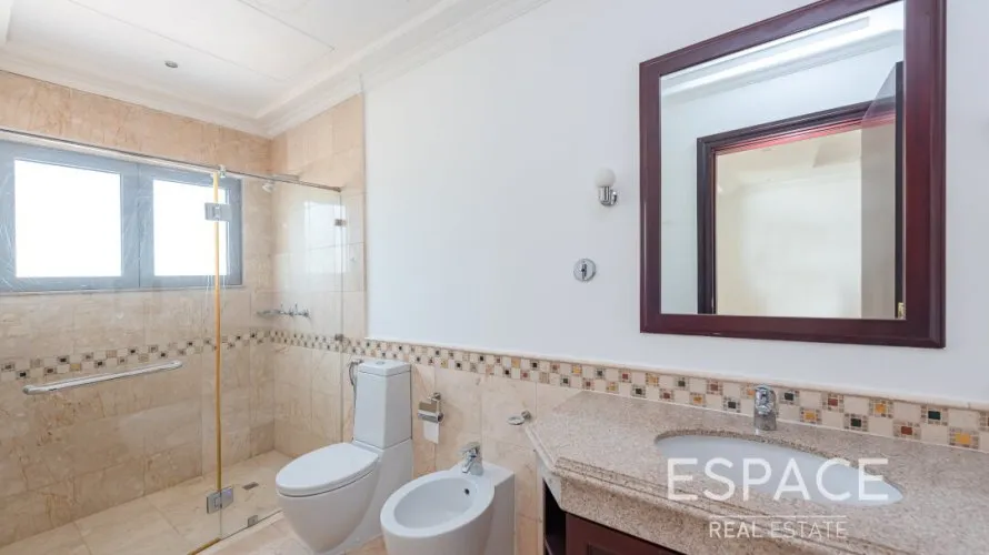 5 bedrooms villa for sale , Palm Jumeirah, Dubai, UAE No. 882 № 9