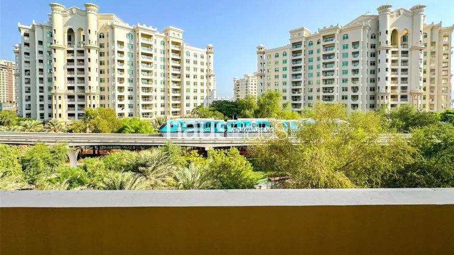 3 bedrooms apartment for sale , Golden Mile, Palm Jumeirah, Dubai, UAE No. 547